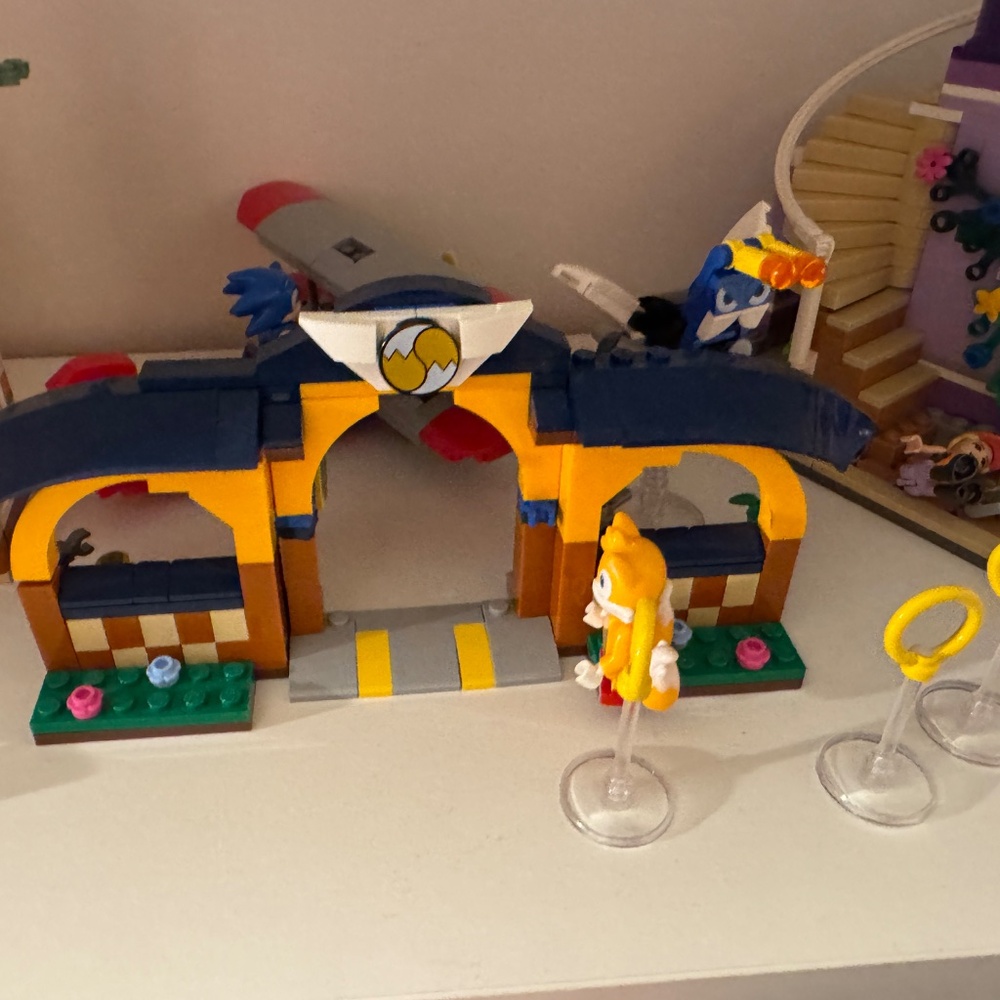 Multiple Lego sets - Picture 2 of 8
